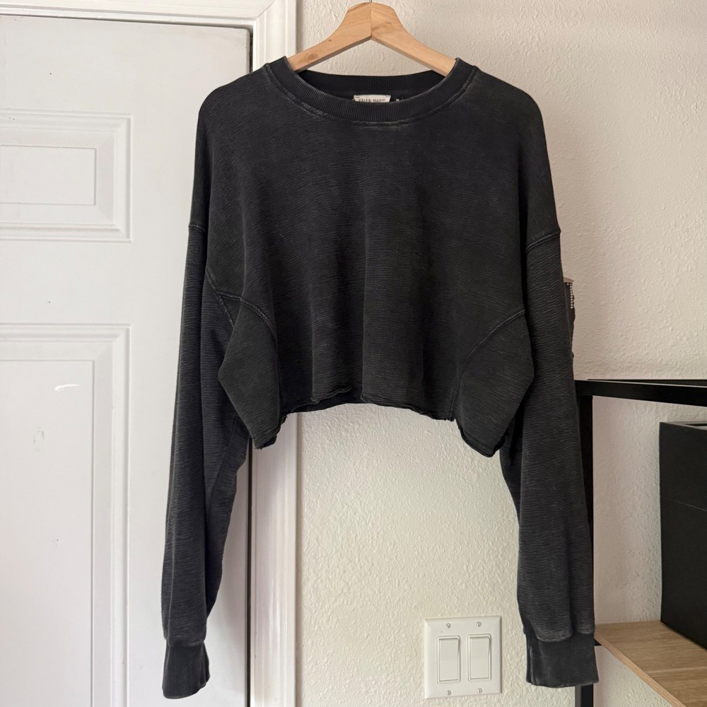 VALEN‎ MARIE charcoal grey cropped boxy long sleeve crew neck pullover sweater